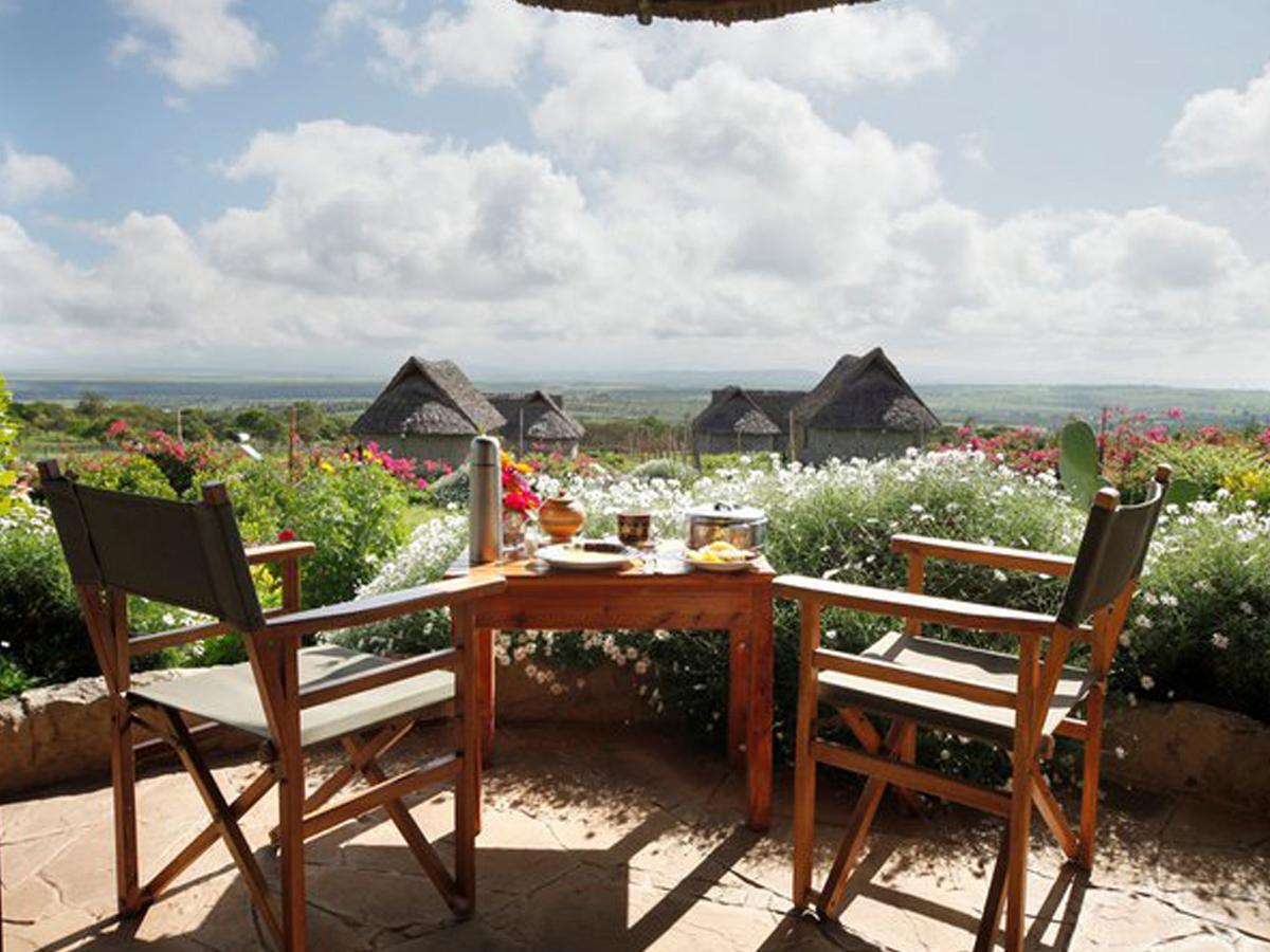 Mweiga Rhino Watch Safarilodge חדר תמונה