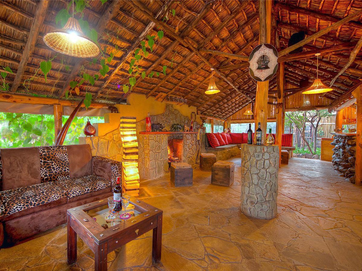 Mweiga Rhino Watch Safarilodge מראה חיצוני תמונה