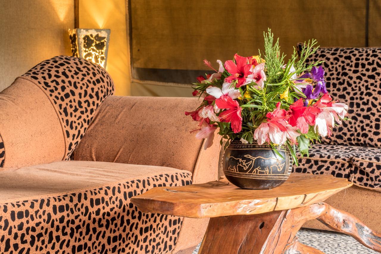 Mweiga Rhino Watch Safarilodge מראה חיצוני תמונה