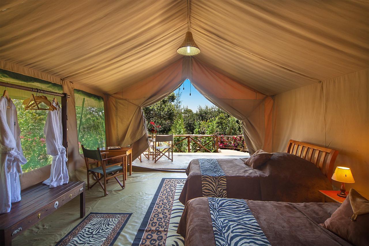 Mweiga Rhino Watch Safarilodge מראה חיצוני תמונה