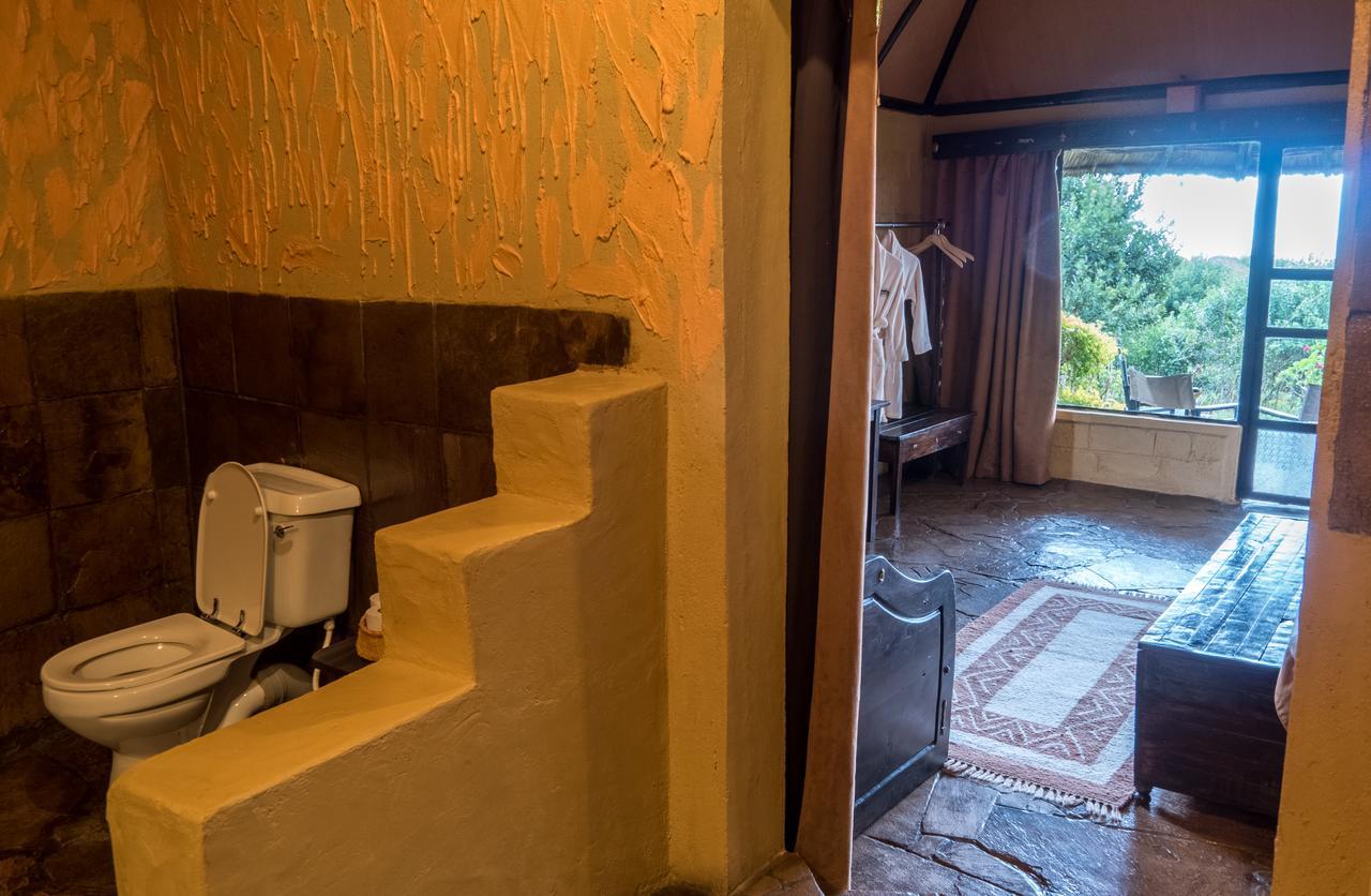 Mweiga Rhino Watch Safarilodge מראה חיצוני תמונה