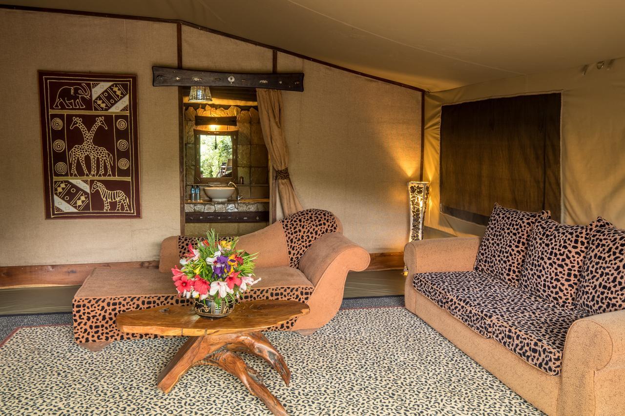 Mweiga Rhino Watch Safarilodge מראה חיצוני תמונה