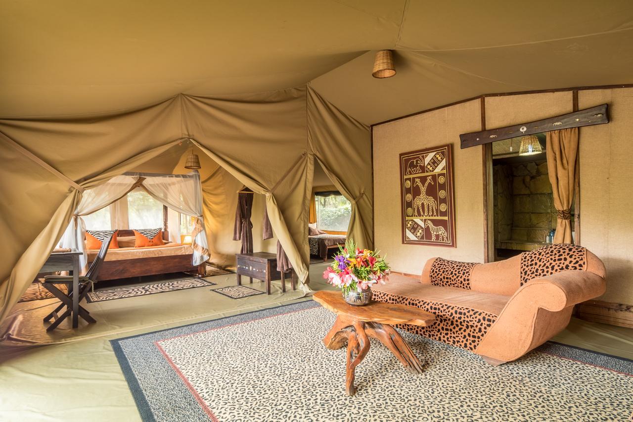Mweiga Rhino Watch Safarilodge מראה חיצוני תמונה