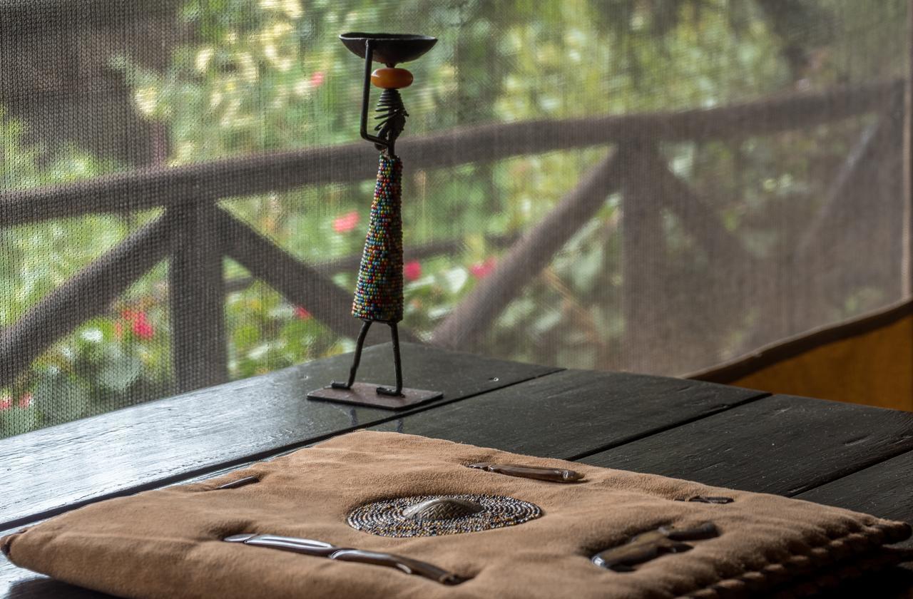 Mweiga Rhino Watch Safarilodge מראה חיצוני תמונה