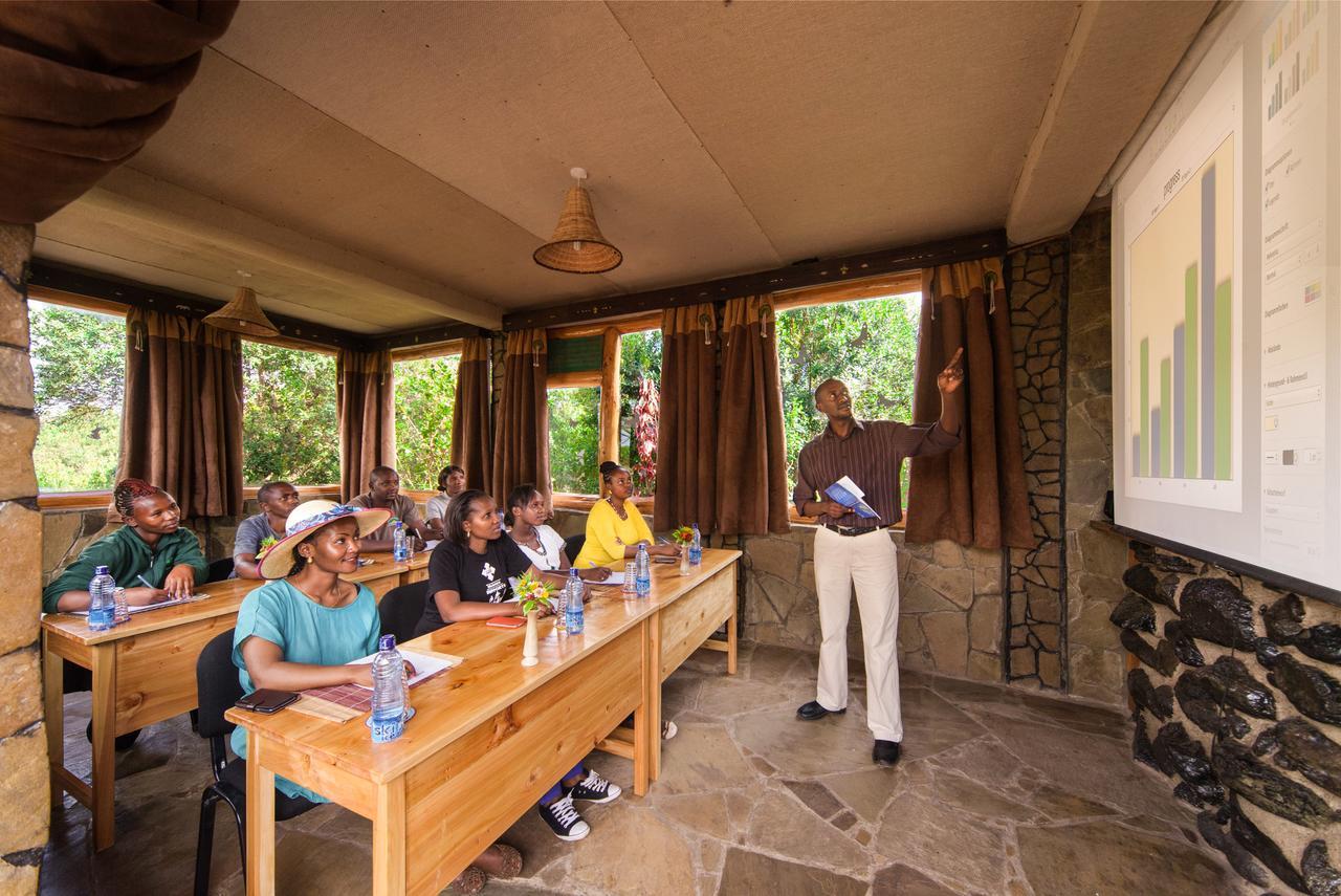Mweiga Rhino Watch Safarilodge מראה חיצוני תמונה
